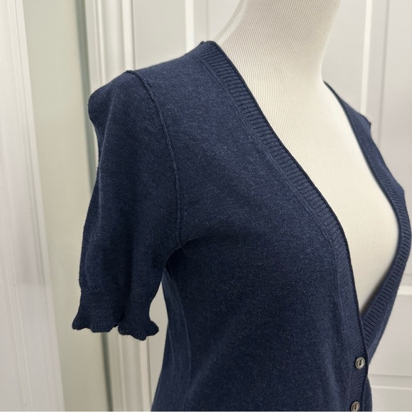 NWT Banana Republic Cardigan short sleeve Blue deep V Petite Small Lightweight - Picture 2 of 8